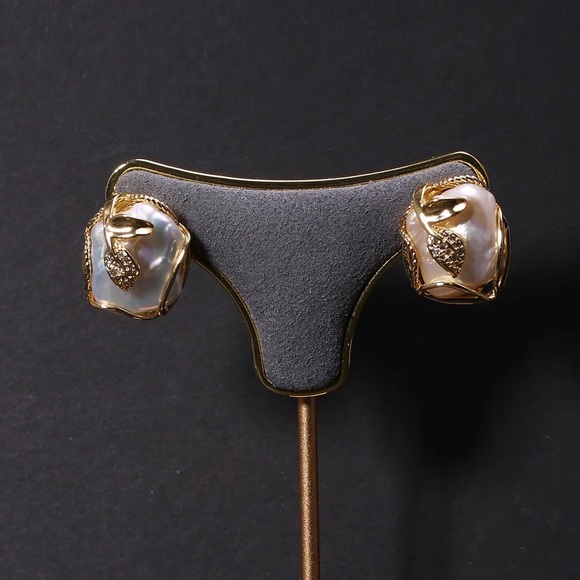 Large Baroque Pearl Earrings - authentic freshwater pearl stud earrings jewelry - Picture 4 of 9